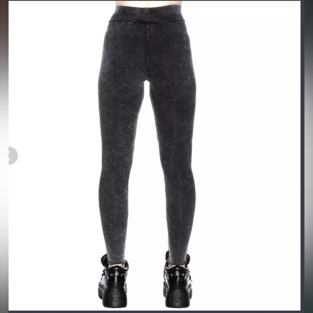 Women's Black Embossed High-Waist Leggings - Picture 2 of 10